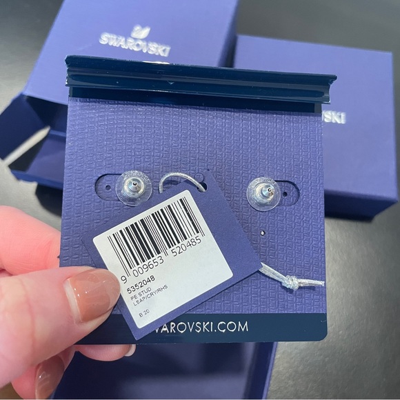 NWT - Swarovski Light Blue Crystal Stud Earrings - Picture 2 of 7